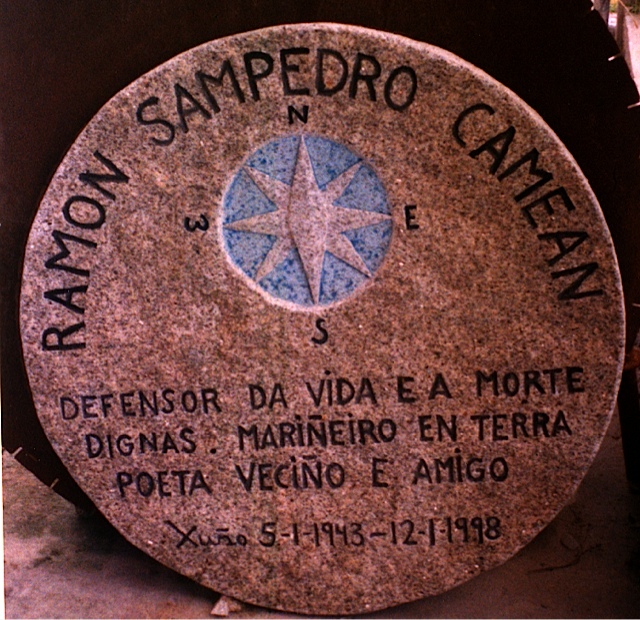 12 - Placa conmemorativa Ramón Sampedro - As Furnas (Xuño) - piedra granito